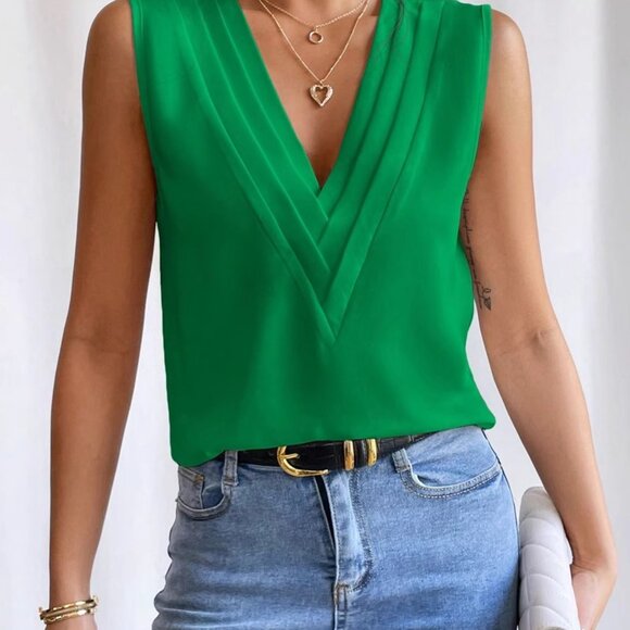 New multi-level V-neck solid color tank top - Picture 3 of 4